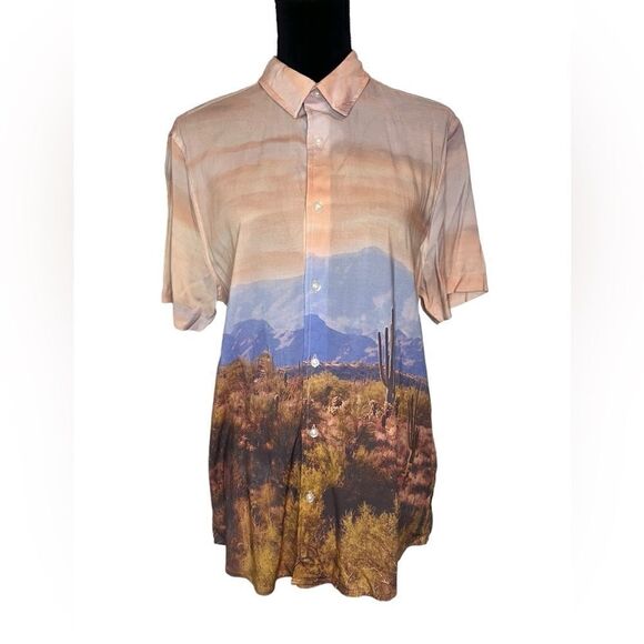 NWT GUESS MENS CACTUS DESERT PRINT SHORT SLEEVE BUTTON UP SIZE MEDIUM - Picture 4 of 10